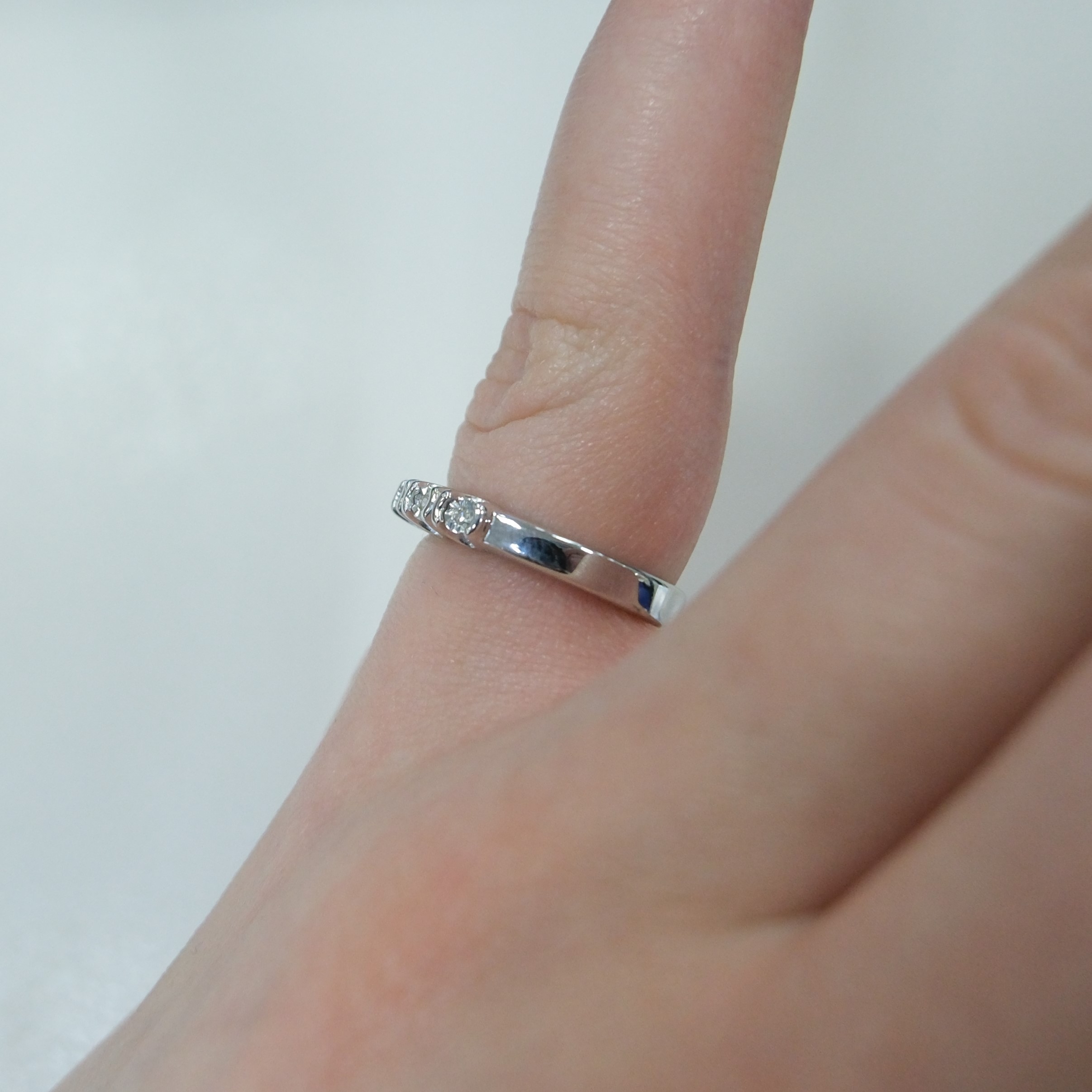 Серебряное кольцо с бриллиантами
